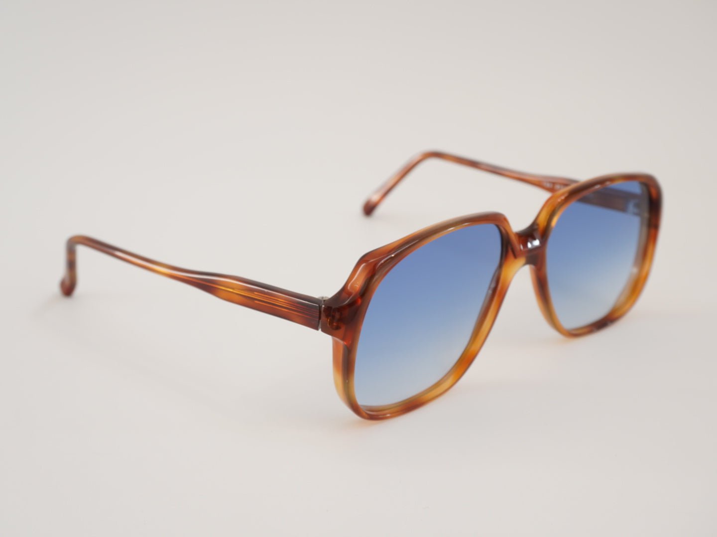 Dolomit 3703 | 1980s | Neu verglast - House Of Shades